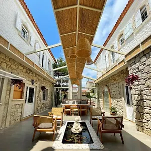 Otel Monk, Alaçatı
